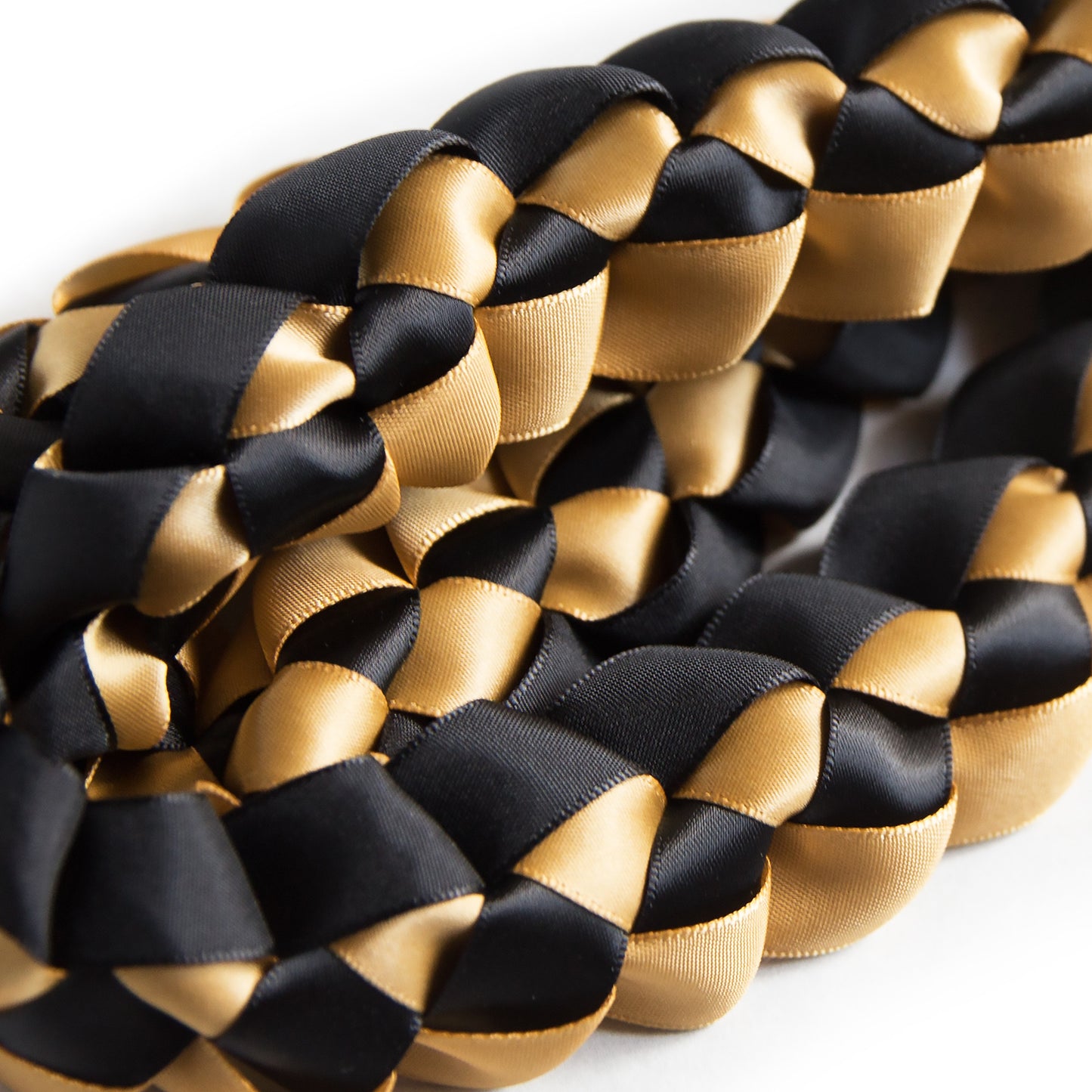 Ribbon Lei - Black & Gold