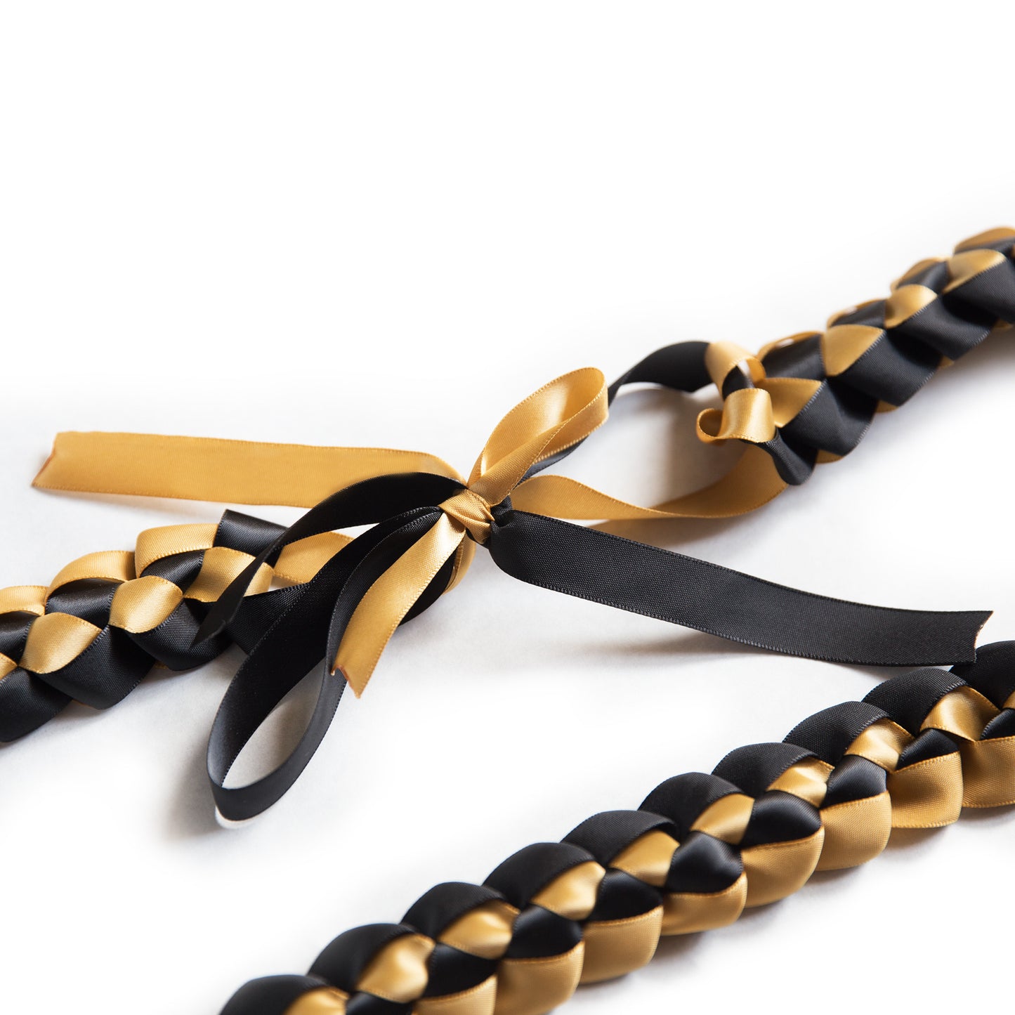 Ribbon Lei - Black & Gold