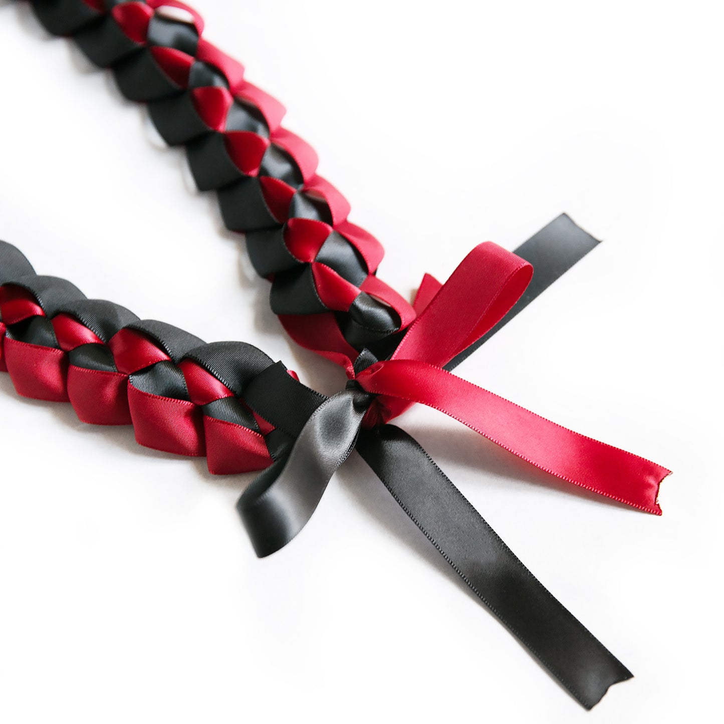Ribbon Lei - Black & Red