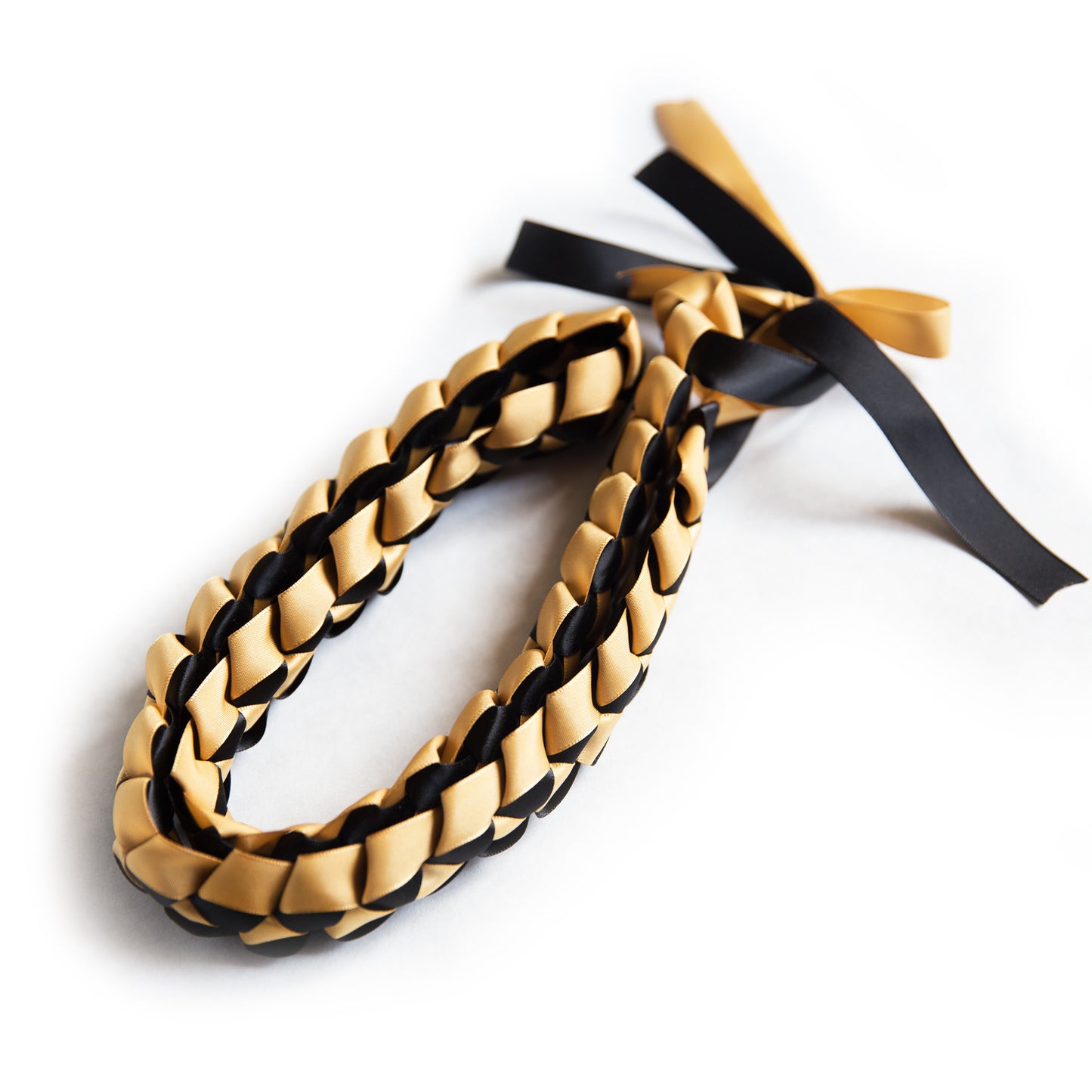 Ribbon Lei - Black & Gold
